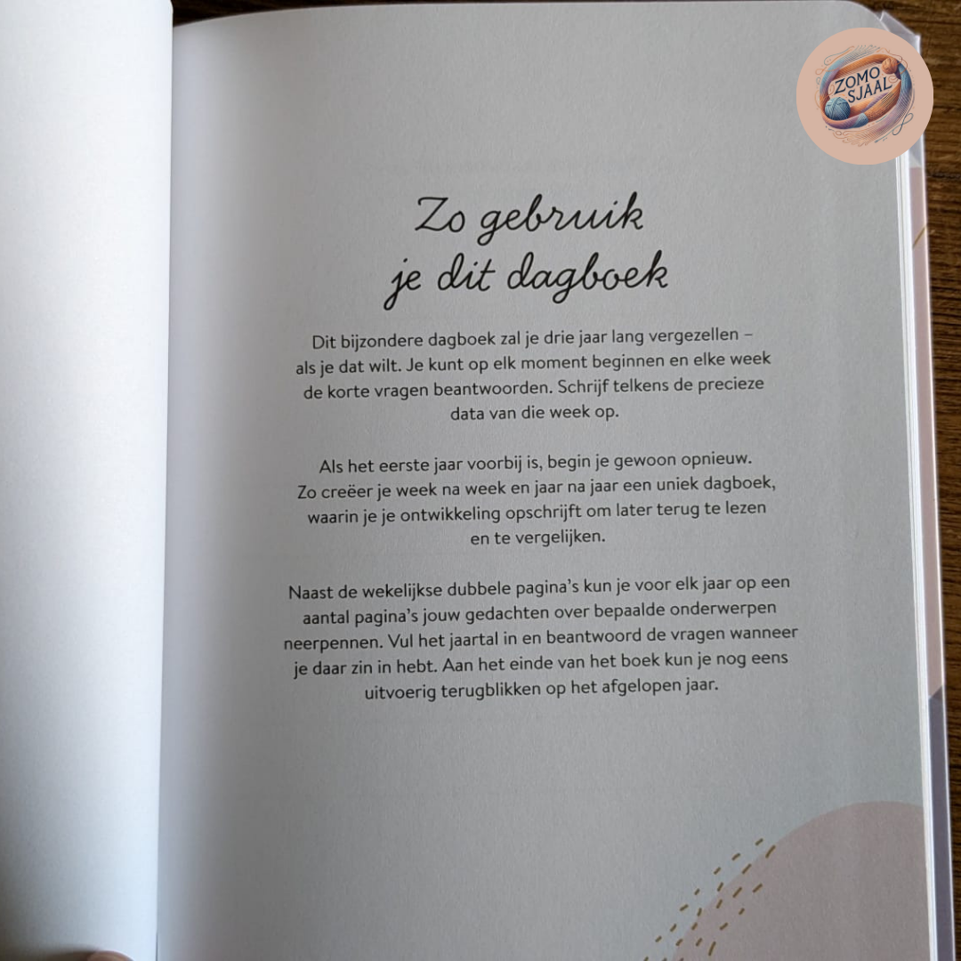 Handgebreide Cadeauset: Sjaal van Acryl + Mijn Dagboek voor 3 jaar - "ZoMoSnaxle"