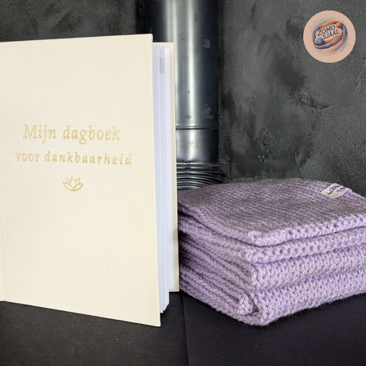 Handgebreide Cadeauset Sjaal van Acryl + Mijn Dagboek voor Dankbaarheid ZoMoSkorp