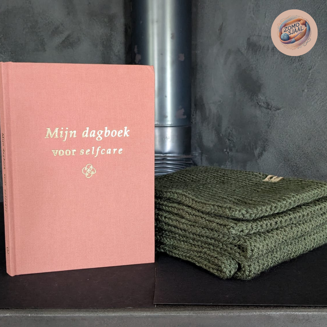Handgebreide Cadeauset Sjaal van Acryl + Mijn Dagboek voor Selfcare ZoMoGlent
